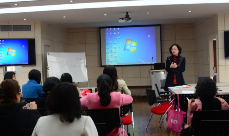 *18漫画
召开大学英语拓展课程建设工作会议