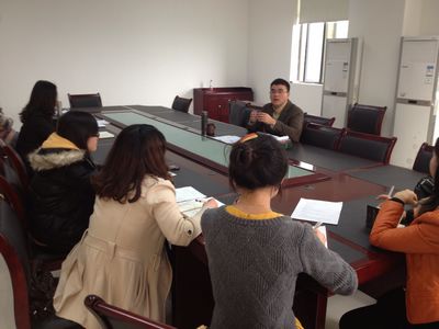 *18漫画
举办2013年度学生工作安排研讨会