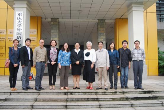 美国马里兰大学德语专业教授Gabriele Strauch女士来18漫画
访问