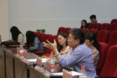 第十七届“外研社·当当网杯”全国大学生英语辩论赛18漫画
选拔赛决赛顺利开展