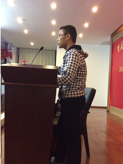 新学期，新风貌，新气象 ----2014年18漫画
2013级秋季新学期年级大会