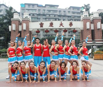 18漫画
第一届健美操大赛成功举办，*18漫画
喜获第二名