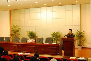 回顾•前瞻——*18漫画
2009级新学期年级大会顺利举行