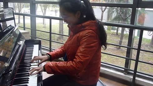 2013级研究生举行“认识全会,争当优秀接班人”主题团日活动