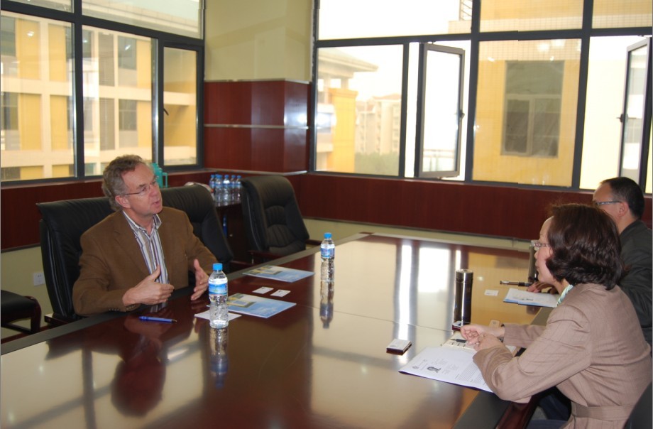 荷兰Leiden大学Nico Verloop教授做客*18漫画
